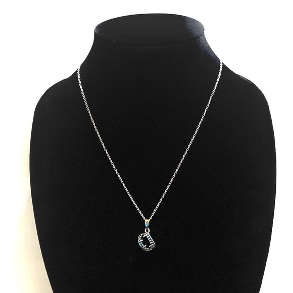 Vampire Fangs Necklace Gothic Halloween Teeth - Picture 4 of 10